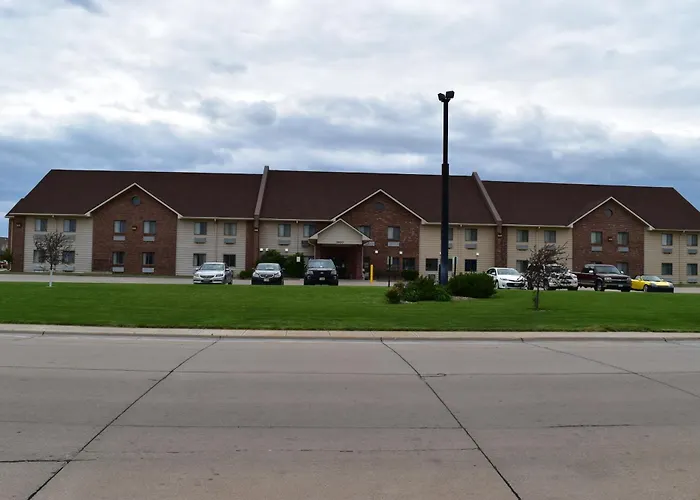 Pet Friendly hotel: Days Inn By Wyndham Grand Island